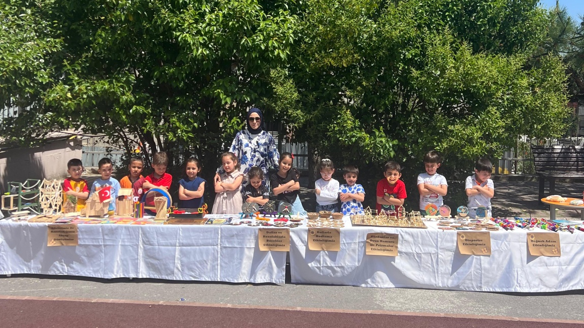  “Bir Tahta Parçasını Nasıl Dönüştürürsün” isimli E-Twinning proje ürünleri sergilendi